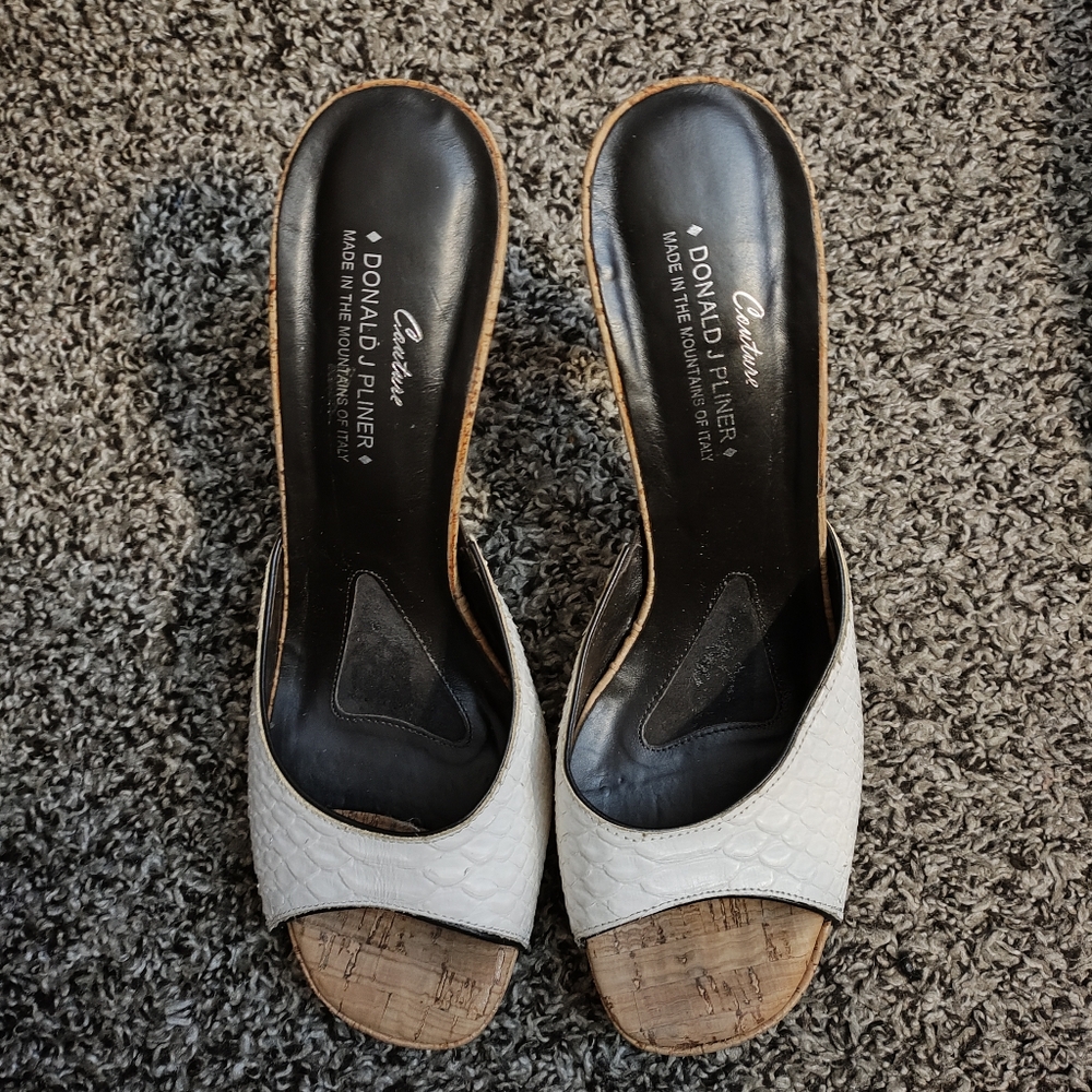 Donald J Pliner Couture front cork heels, heels
